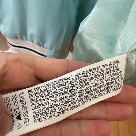 Mermaid jacket. Retro. So cute! Size large. Fits like a medium. - Picture 7 of 7